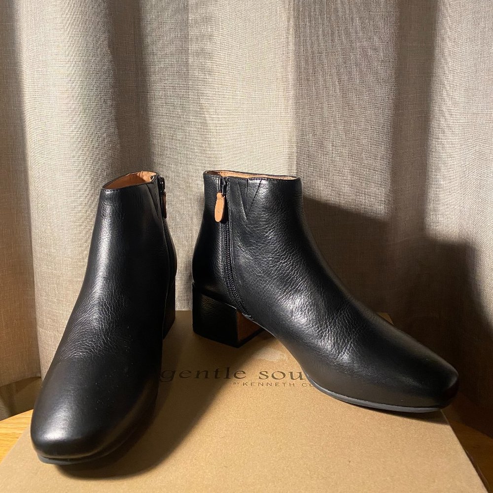 Gentle Souls Black Ella Bootie Size 9